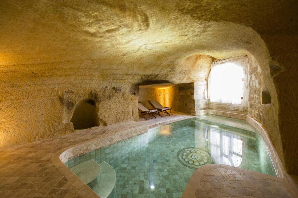Cappadocia cave pool at Kayakapi 