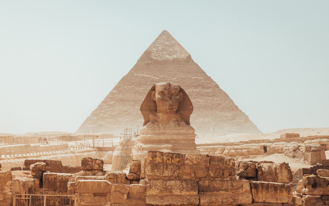 Egyptian landmarks, the Sphynx and the Pyramid of Khaphre